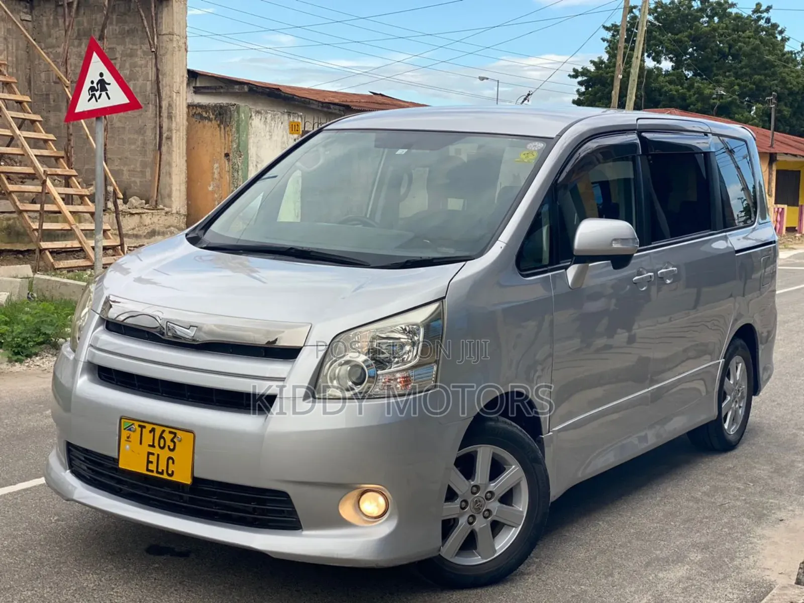Toyota Noah 2008 Silver