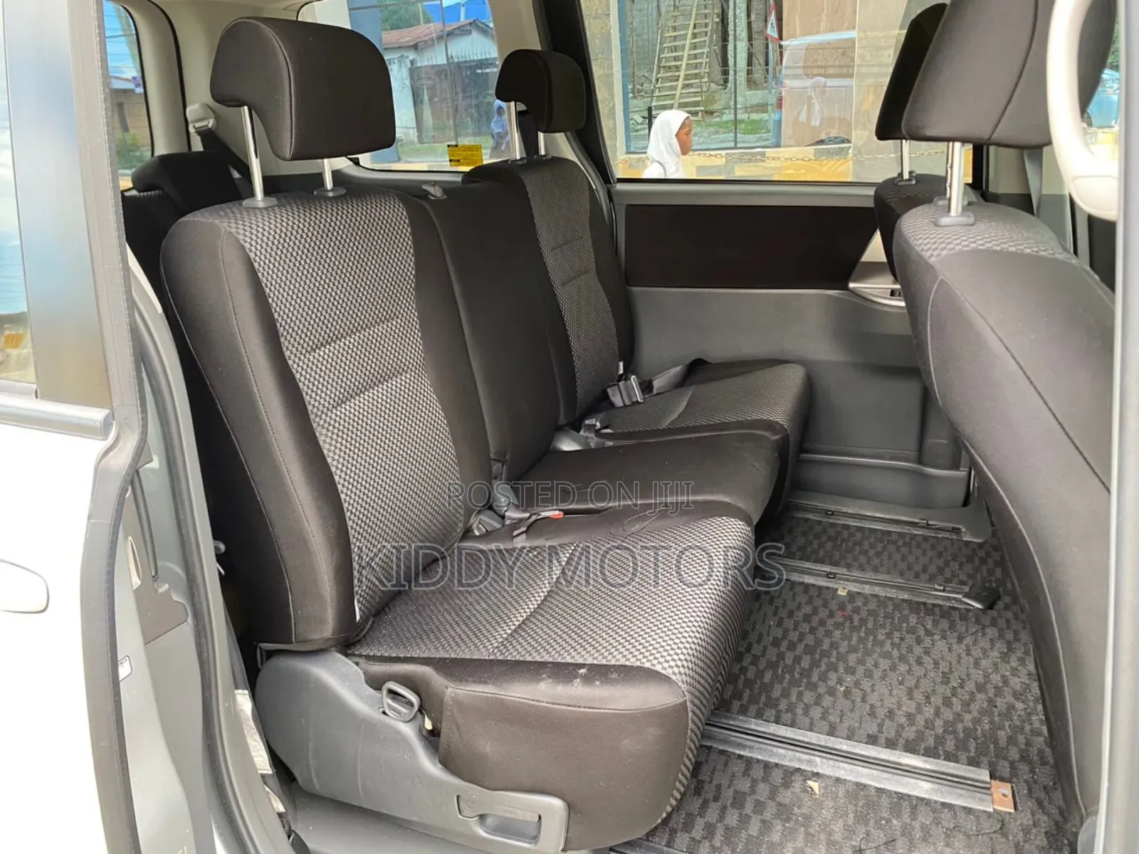 Toyota Noah 2008 Silver