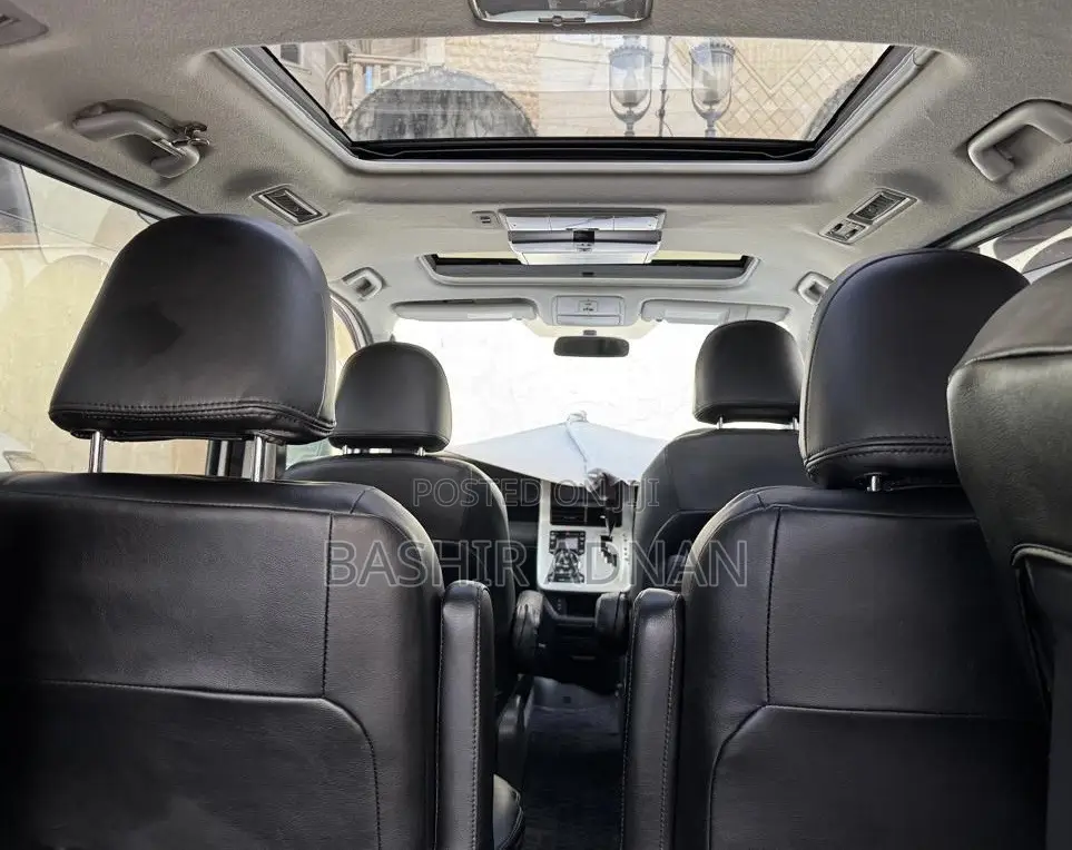 Toyota Voxy 2012 White