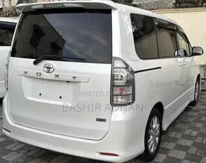 Toyota Voxy 2012 White
