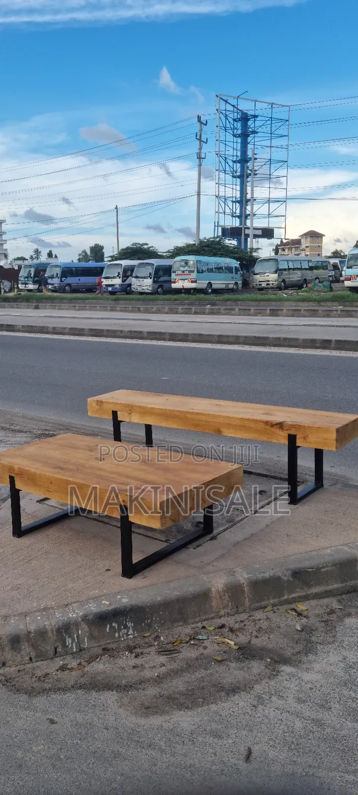 Meza Ya Coffe Na Tv Stand