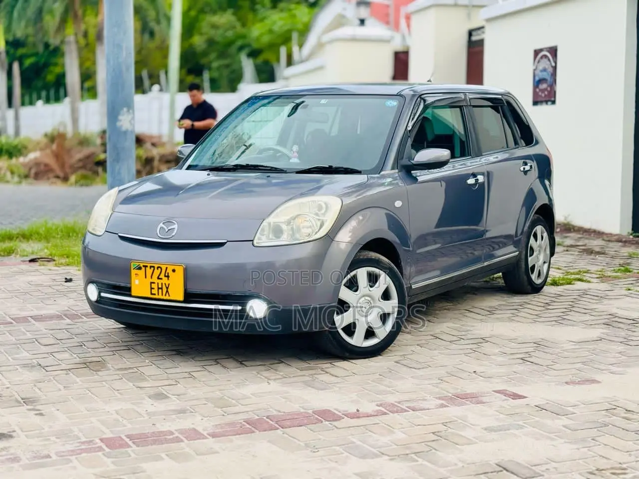 Mazda Verisa 2009 Gray