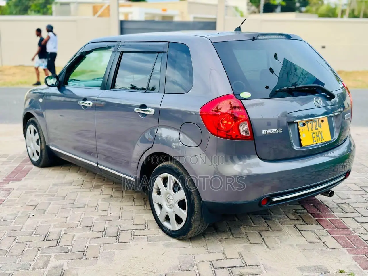 Mazda Verisa 2009 Gray