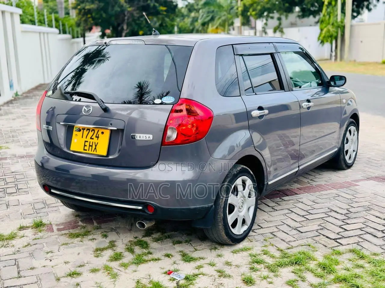 Mazda Verisa 2009 Gray