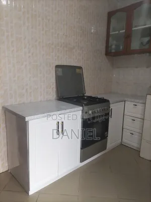 Kitchen Carbinate Kubwa Futi 8 Nyeupe