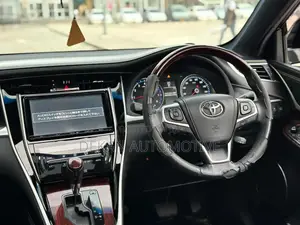 Toyota Harrier 2.5 Hybrid 4WD 2015 Black