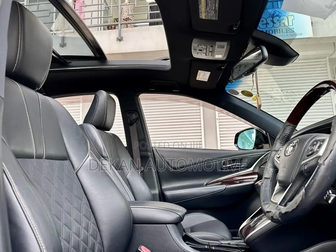 Toyota Harrier 2.5 Hybrid 4WD 2015 Black