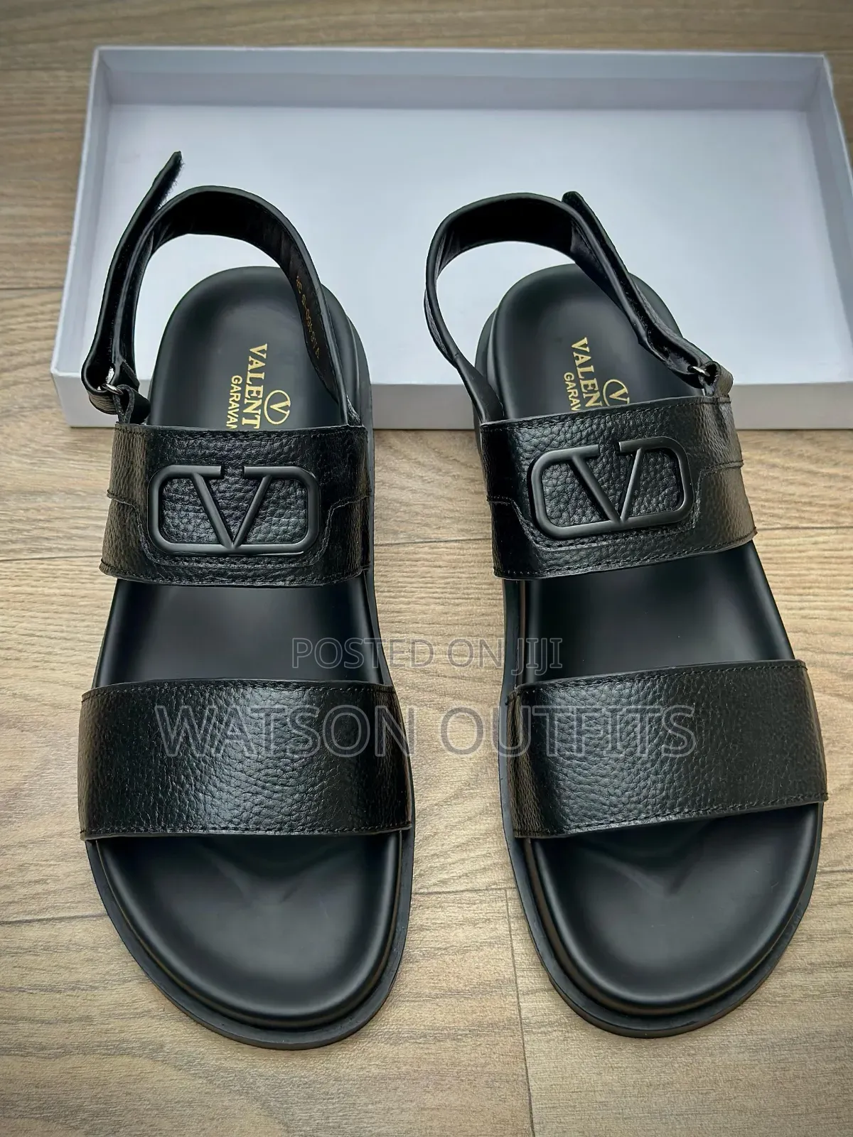 Valentino Garavani Sandals Kali Za Ngozi