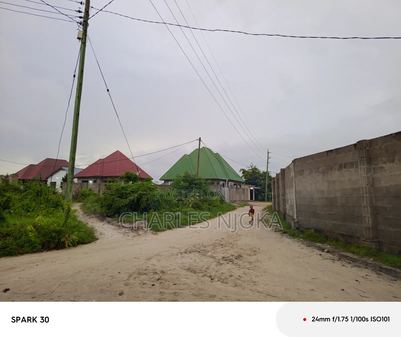 Kiwanja Sqmita 500 Kinauzwa Milioni 12.5 Ukonga Bombambili.