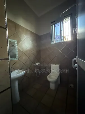 2bdrm Apartment in Dalalipapaatzseven, Bunju for rent