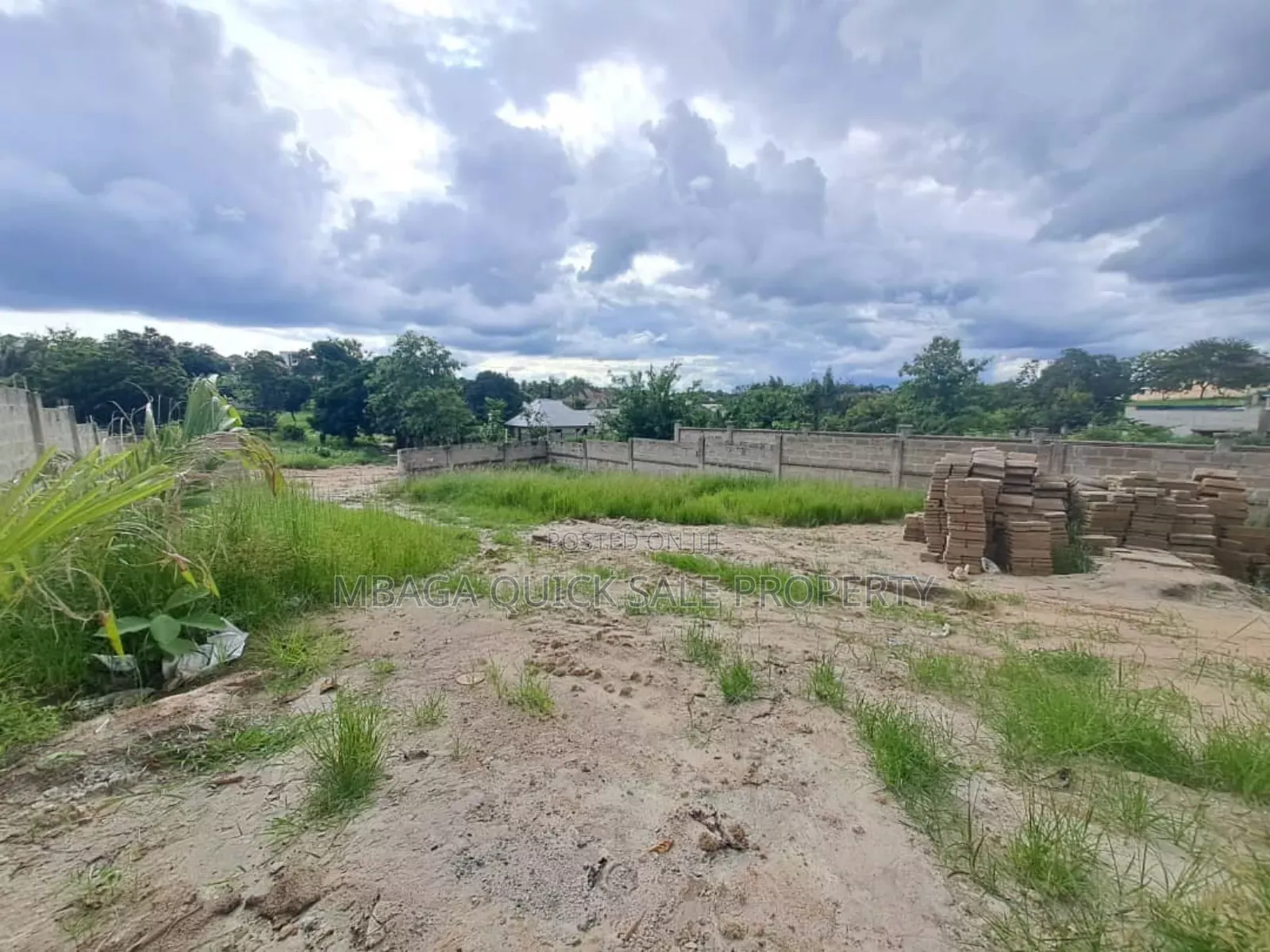 Plot for Sale at Mbezi Luguruni Area SQM 1000 Million 80