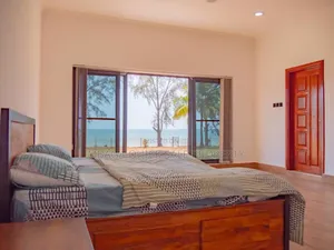 6bdrm House in Mwambani Tanga for sale