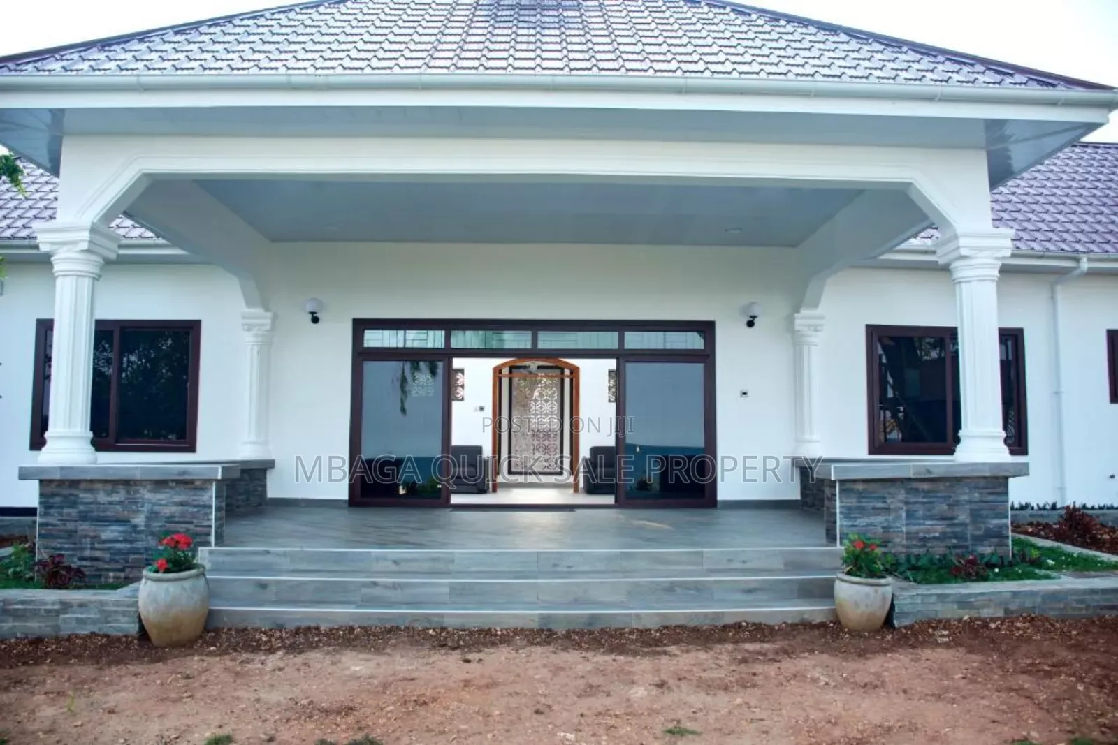 6bdrm House in Mwambani Tanga for sale