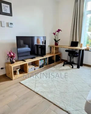 Tv Stand Nzuri Sana