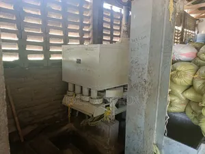 Kiwanja, Godown Na Mashine Ya Kusaga Vinauzwa Misungwi