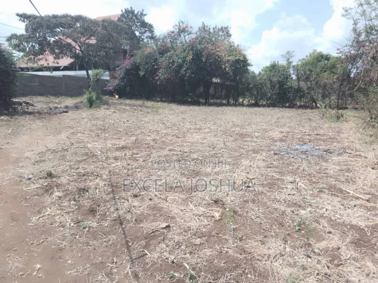Kiwanja Cha Pili Toka Main Road Kinauzwa Himo Moshi