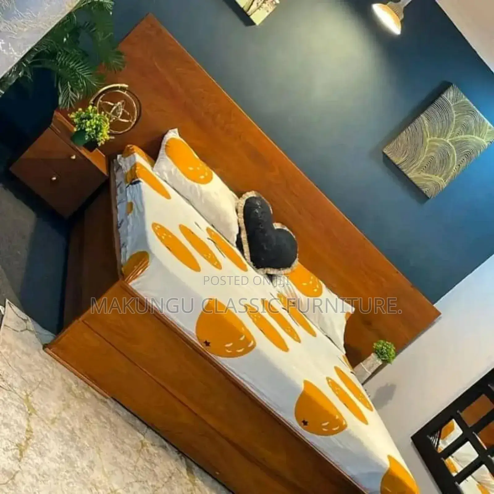 Luxurious Bed Size 5/6 With Sides