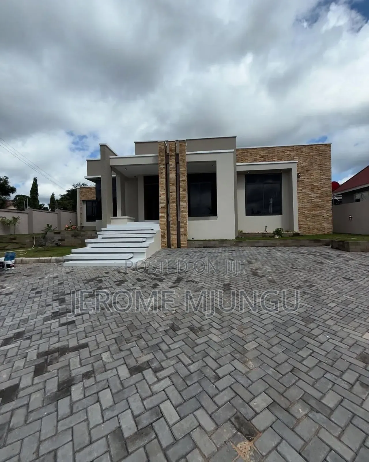 3bdrm House in Goba for sale