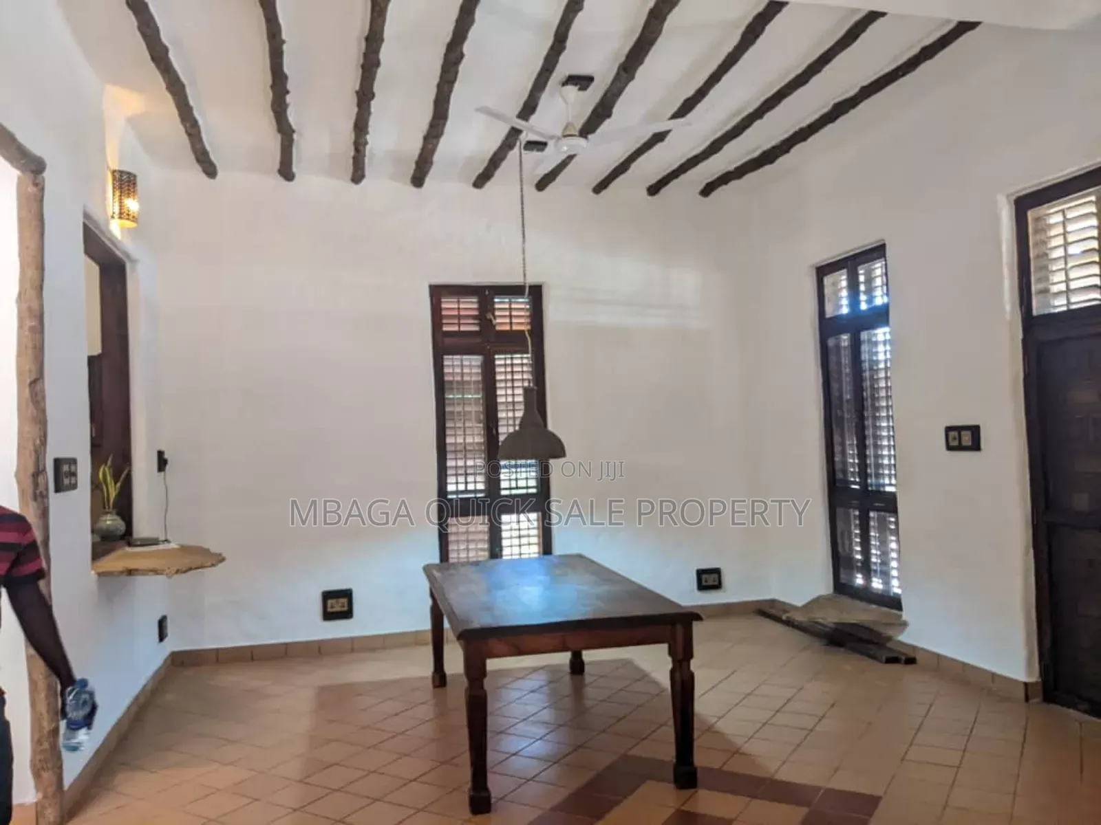 5bdrm House in Mbez Beach, Mbezi for sale