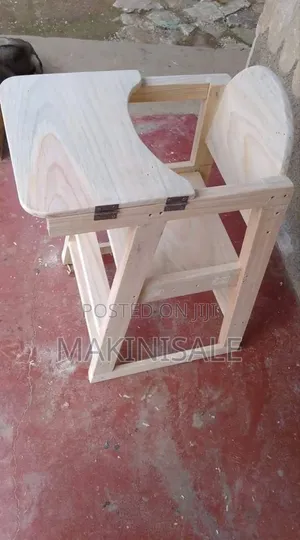 Kiti Na Meza Cha Mtoto Kujisomea
