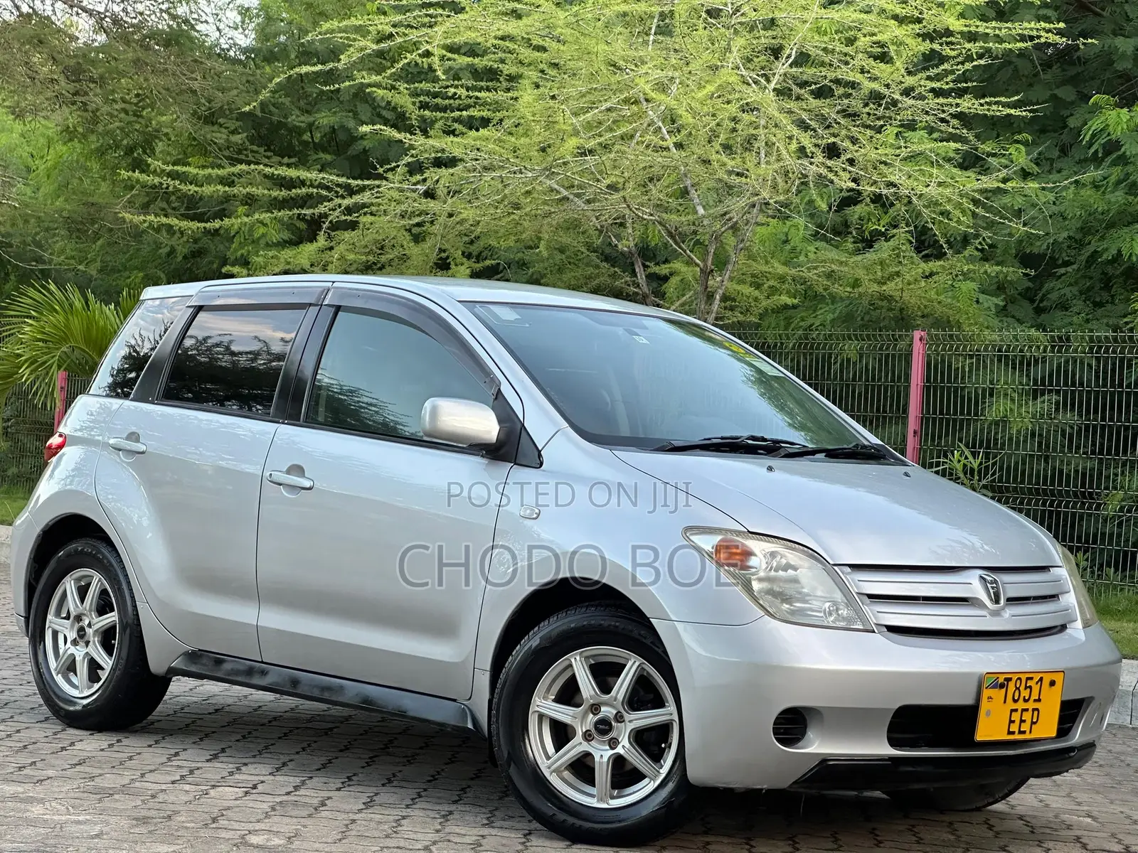 Toyota IST 2003 Silver