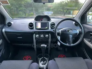 Toyota IST 2003 Silver