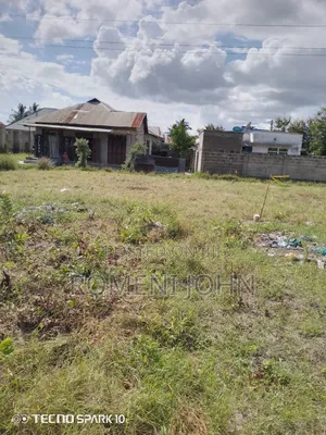 Kiwanja Mita Sqmita 200 Kinauzwa Miln 4.8 Ukonga Bombambili.