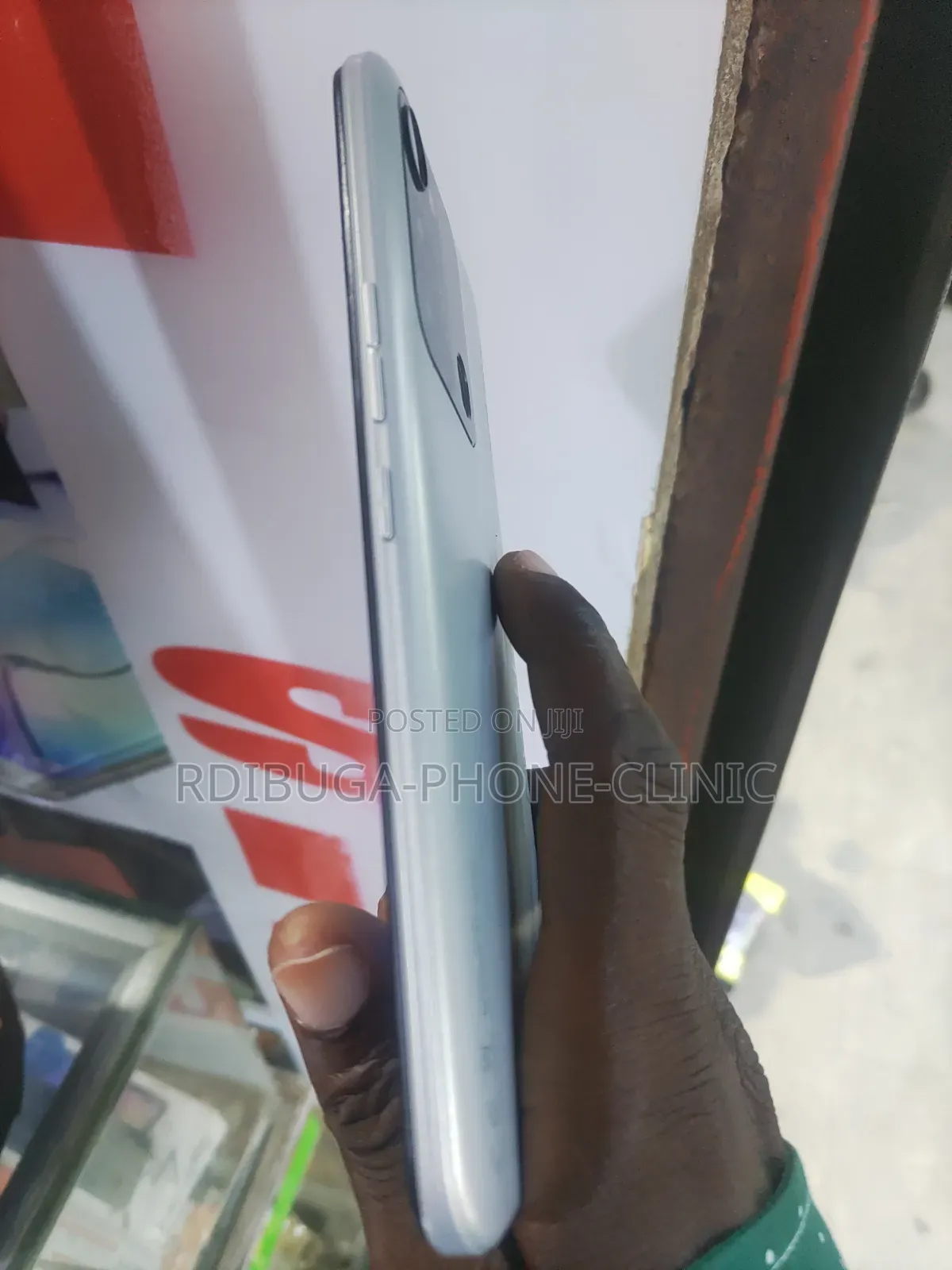 Tecno Spark 8C 64 GB Silver