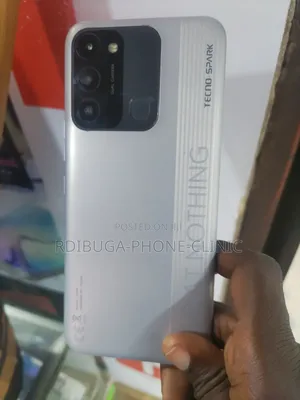 Tecno Spark 8C 64 GB Silver