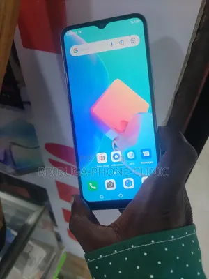 Tecno Spark 8C 64 GB Silver