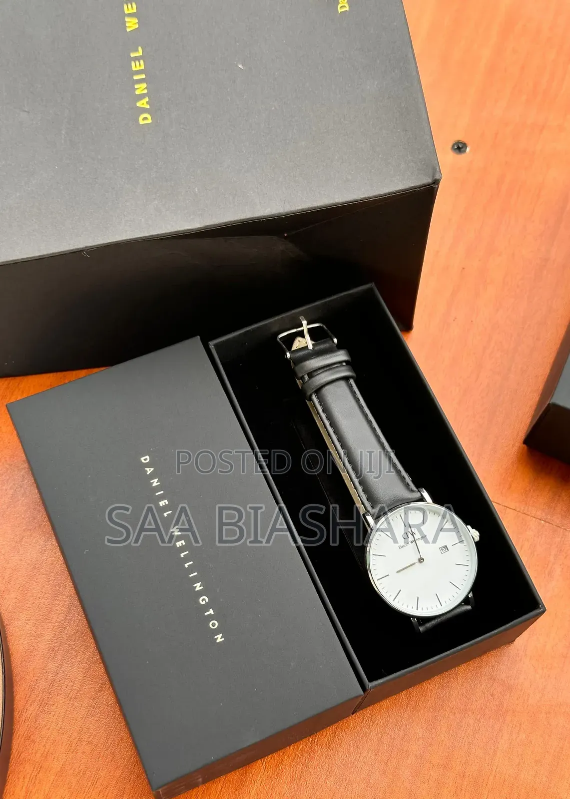 Classic Daniel Wellington Watch Black and White Full Box