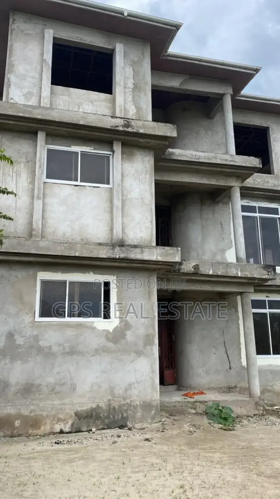 3bdrm Apartment in Mbweni Jkt, Kinondoni for sale