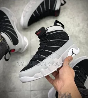 Air Jordan 9 Retro