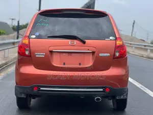 Mazda Verisa 2009 Orange