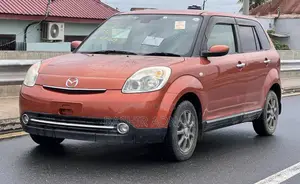 Mazda Verisa 2009 Orange