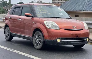 Mazda Verisa 2009 Orange