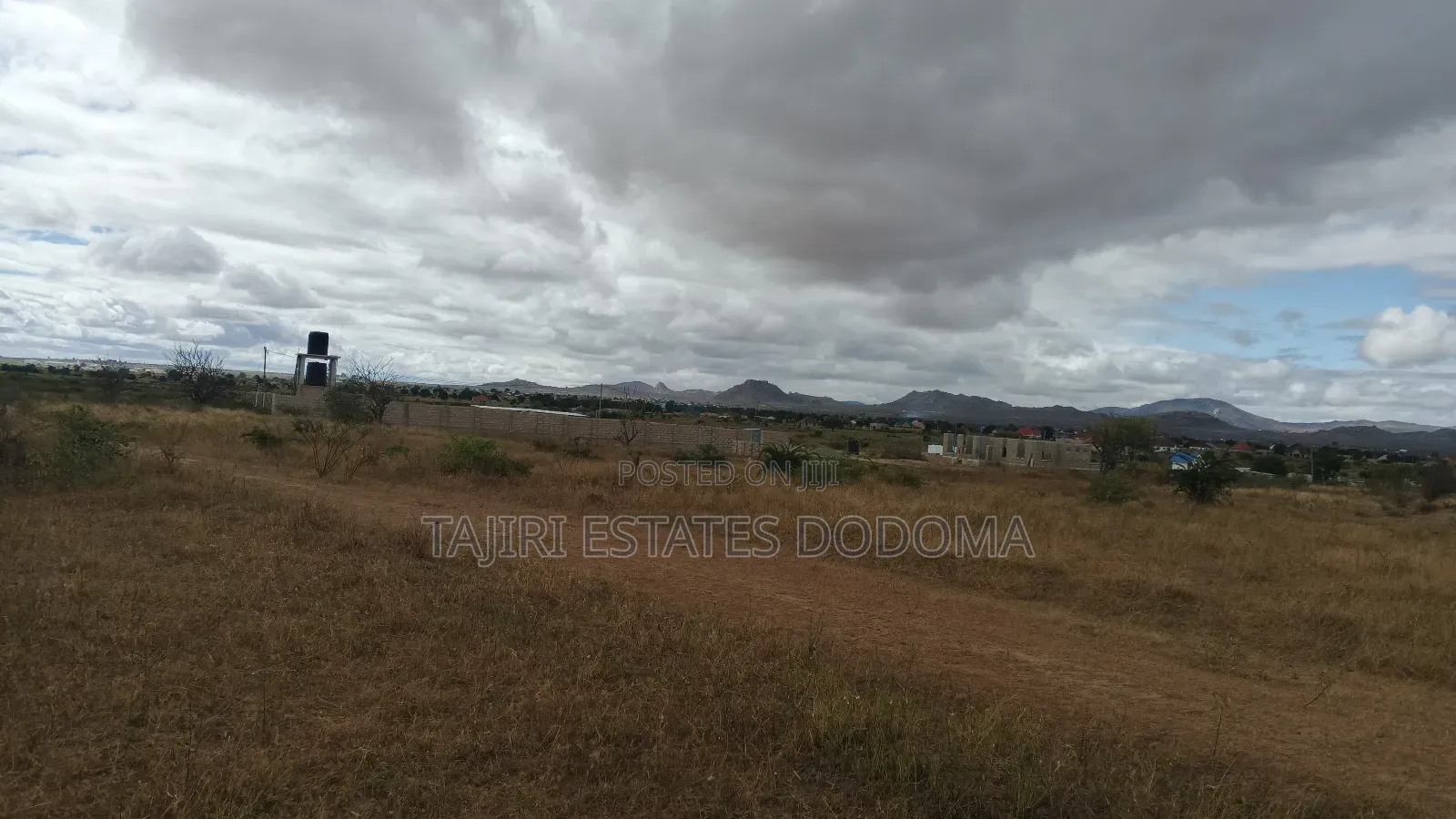 Dodoma Iyumbu East Uwanja Unauzwa