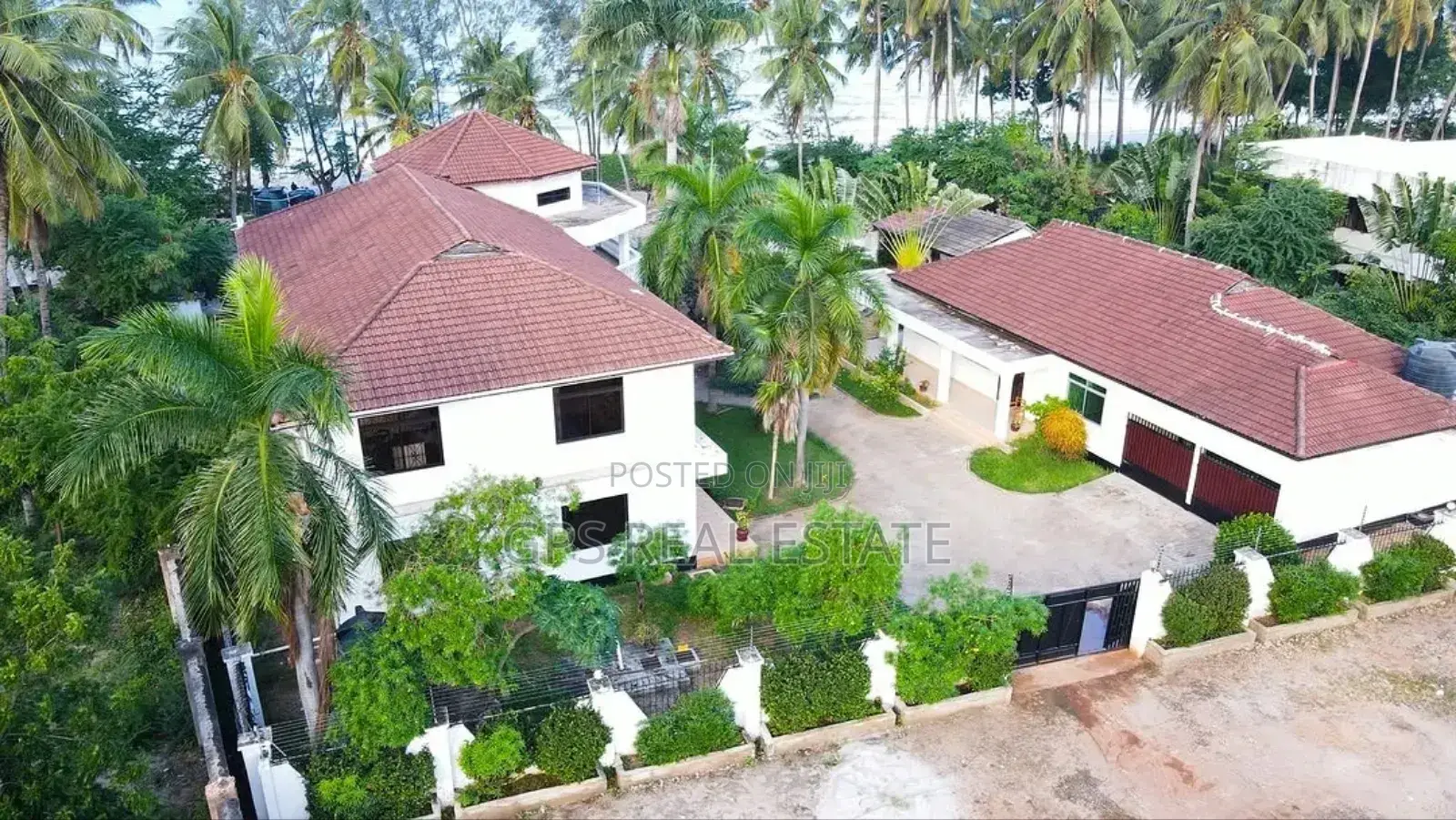 8bdrm House in Mbezi Beach, Kinondoni for sale