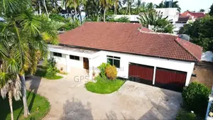 8bdrm House in Mbezi Beach, Kinondoni for sale