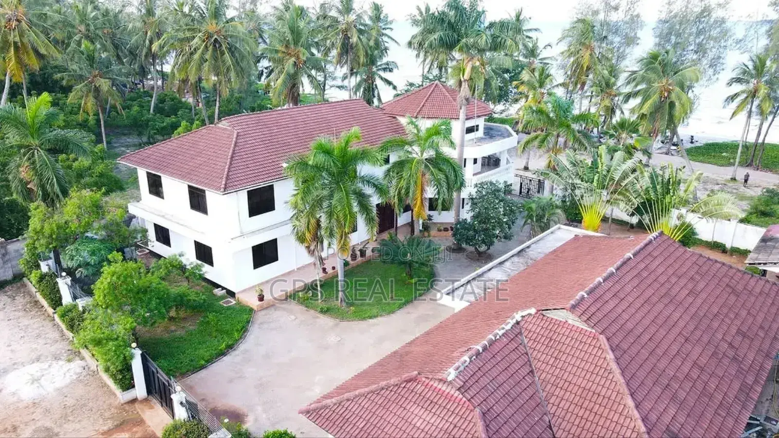 8bdrm House in Mbezi Beach, Kinondoni for sale
