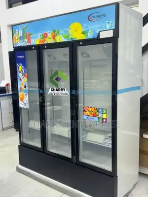 High Quality 3 Door Showcase Fridge/ Beverage Cooler
1000l