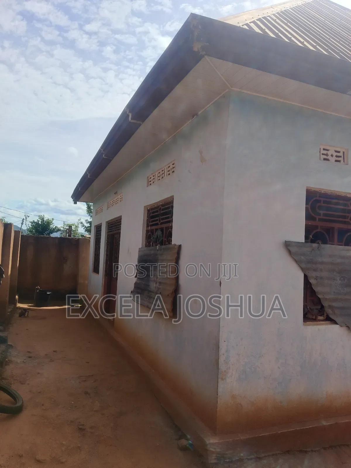 3bdrm House in Excela Joshua, Kibirizi for sale