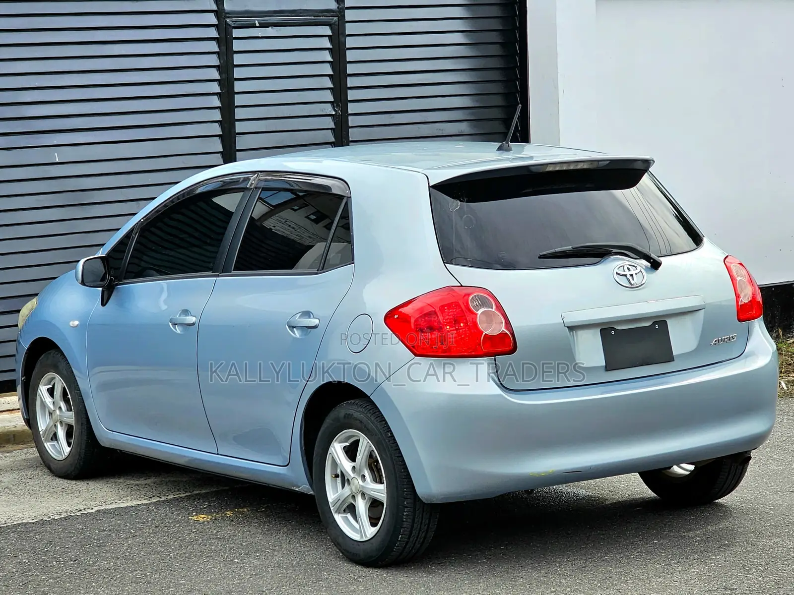 Toyota Auris 2010 Blue