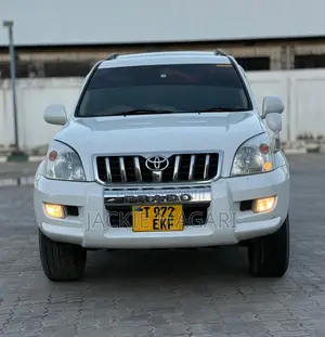 Toyota Land Cruiser Prado 2005 White