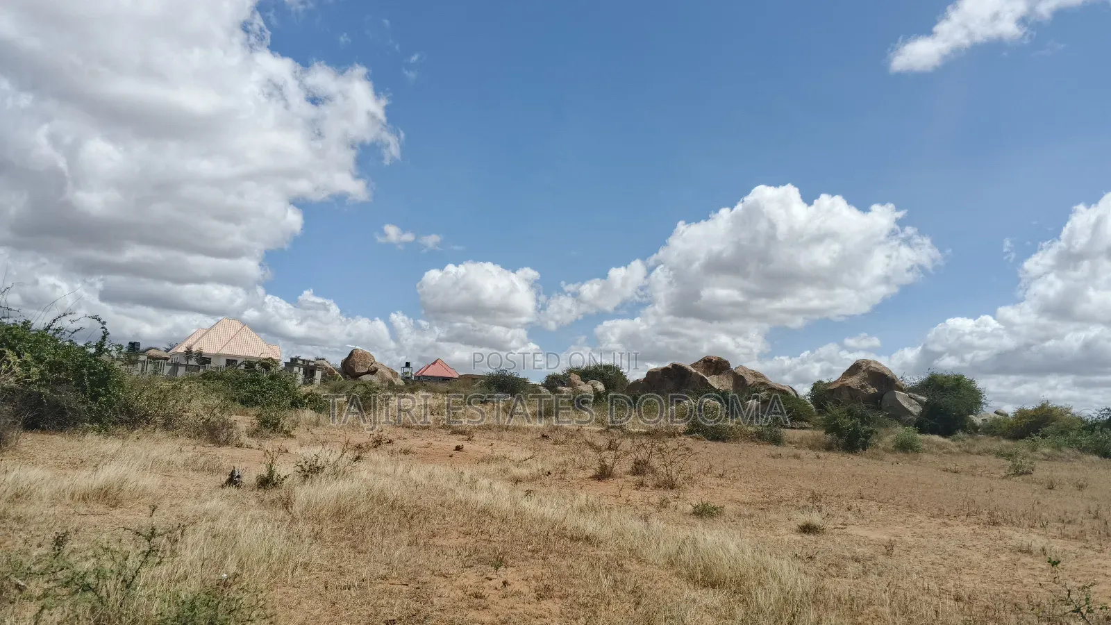 Viwanja Viwili Vinauzwa Pamoja Iyumbu East Kwa Venny