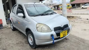 Toyota Vitz 2003 Silver