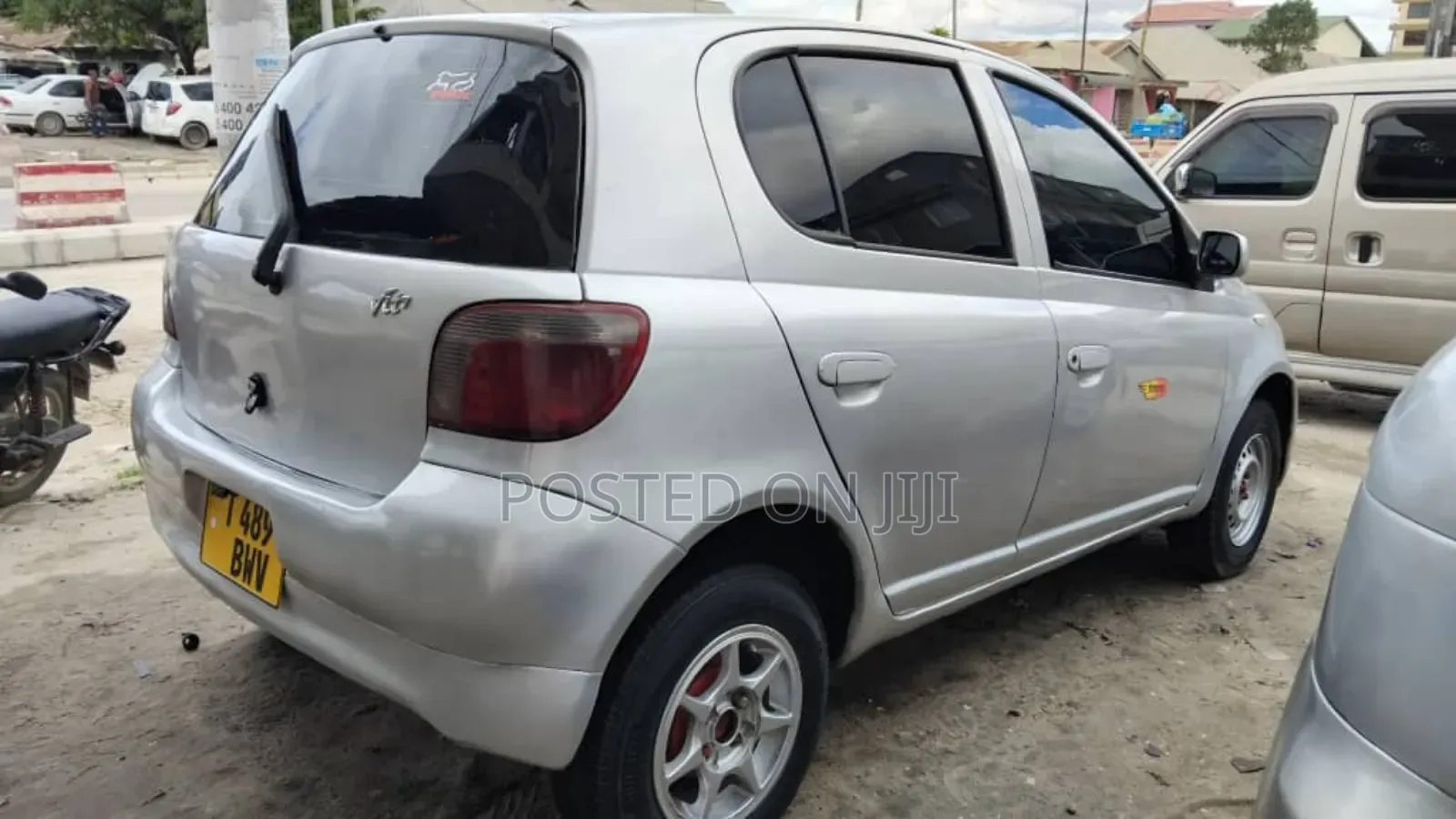 Toyota Vitz 2003 Silver