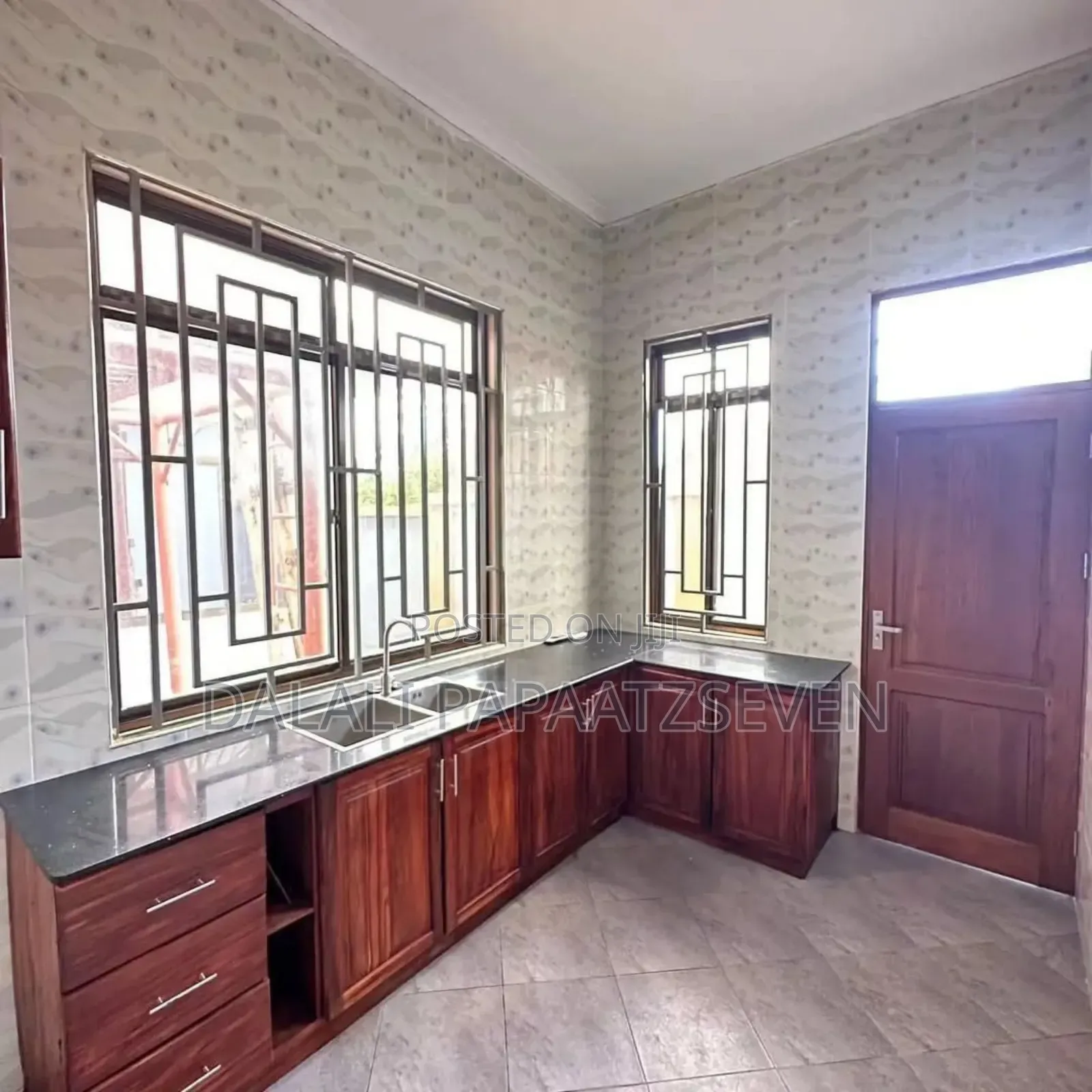 3bdrm Apartment in Dalalipapaatzseven, Kinondoni for rent