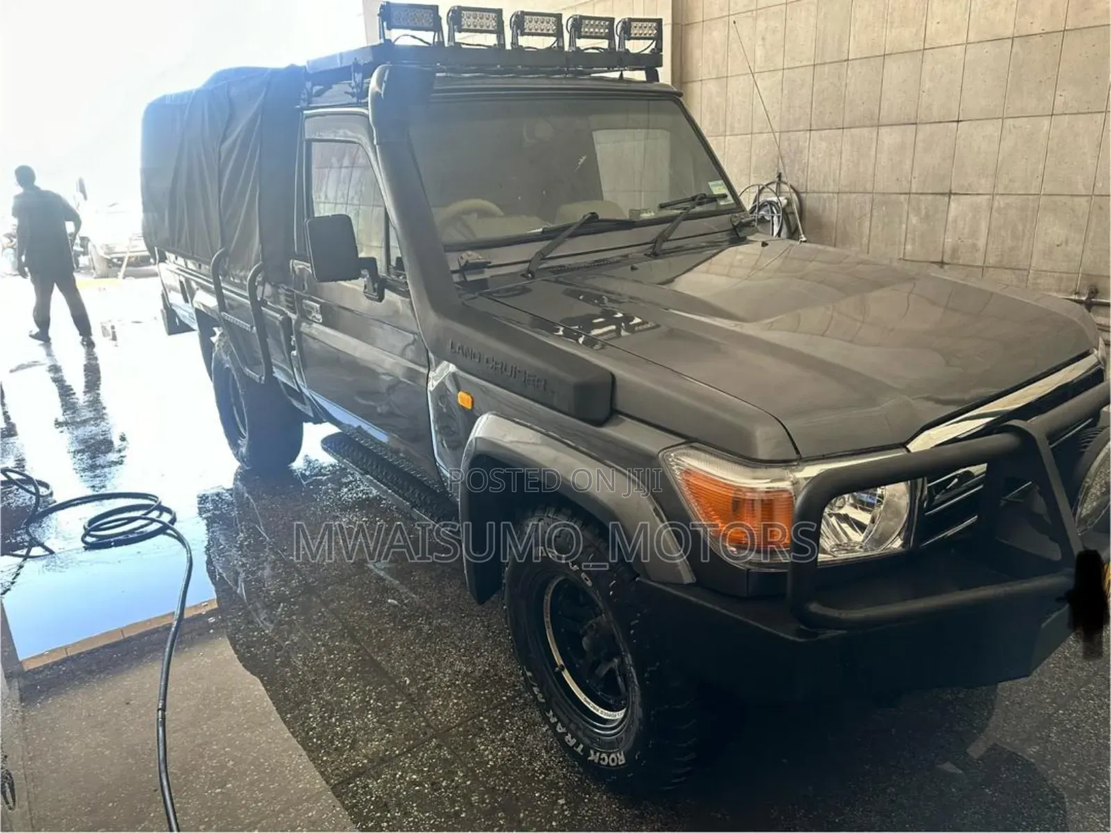 Toyota Land Cruiser 1998 Gray