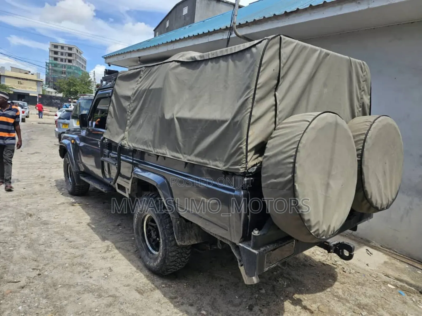 Toyota Land Cruiser 1998 Gray
